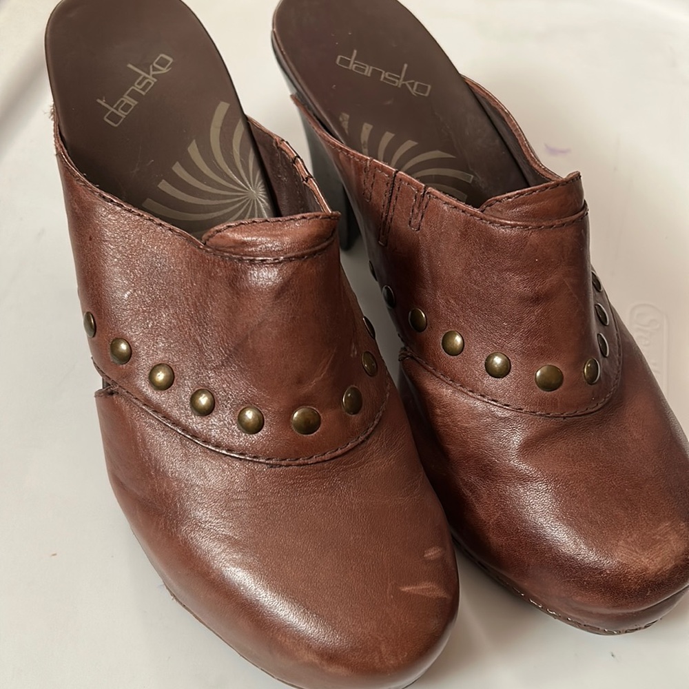 Gorgeous Dansko Clogs!